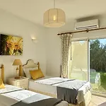 Pinheiro Manso - Private Pool - 10 Guests - * البوفيرا