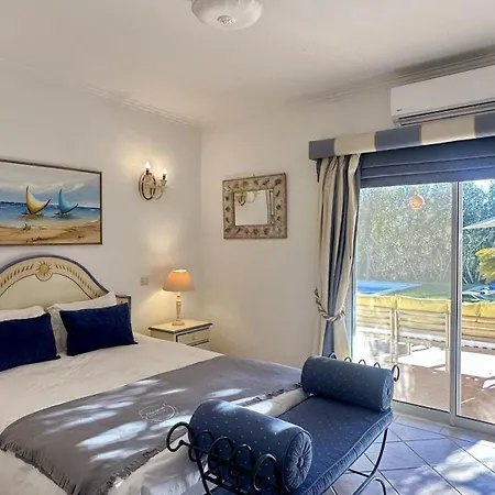 Pinheiro Manso - Private Pool - 10 Guests - Villa