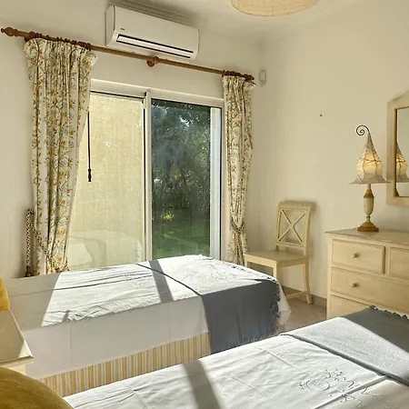 Villa Pinheiro Manso - Private Pool - 10 Guests - *